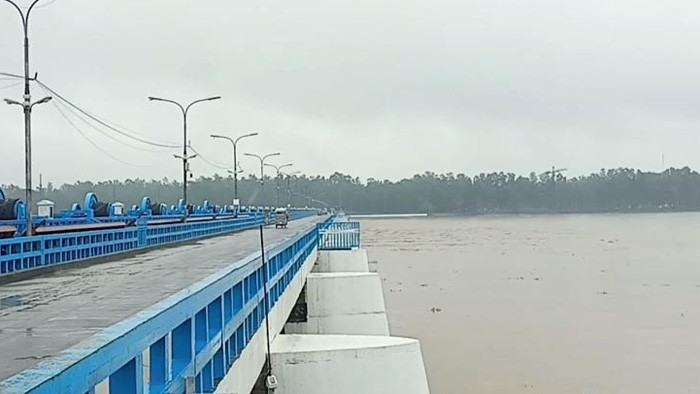 তিস্তার পানি বিপৎসীমার ২৫ সেন্টিমিটার ওপরে, এলাকা ছাড়তে মাইকিং