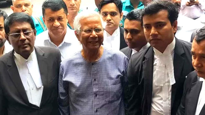 দুদক কার্যালয়ে হাজির হয়েছেন ড. মুহাম্মদ ইউনূস