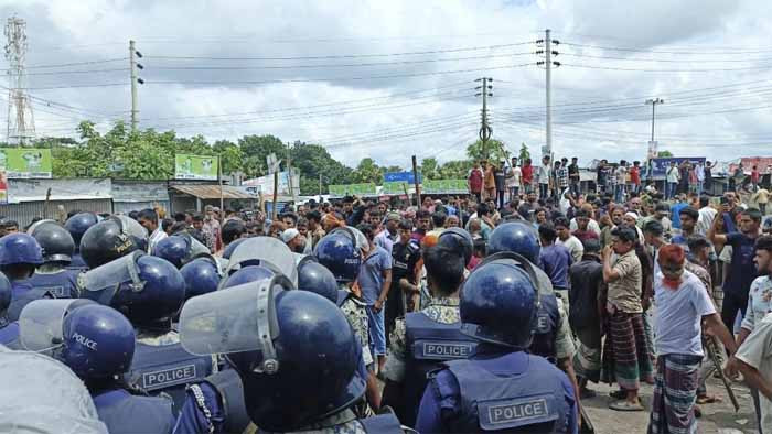 ভাঙ্গাতে দ্বিতীয় দিনের অবরোধ, ২১ জেলার যোগাযোগ ব্যাহত