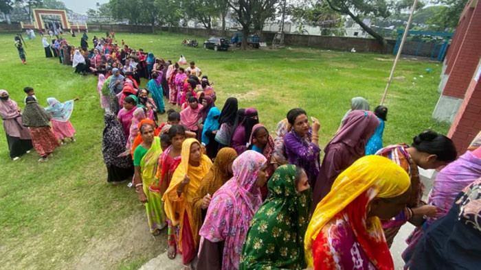 নারায়ণগঞ্জের কাঞ্চন পৌরসভা নির্বাচনে চলছে ভোটগ্রহণ