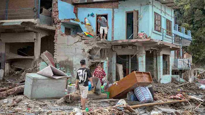 উদ্ধার তৎপরতার মধ্যেই নেপালে ৫ মাত্রার ভূমিকম্প