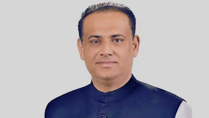 সিঙ্গাপুরে সাবেক ভূমিমন্ত্রীর সম্পত্তি ক্রোক, ব্যাংক হিসাব ফ্রিজের নির্দেশ