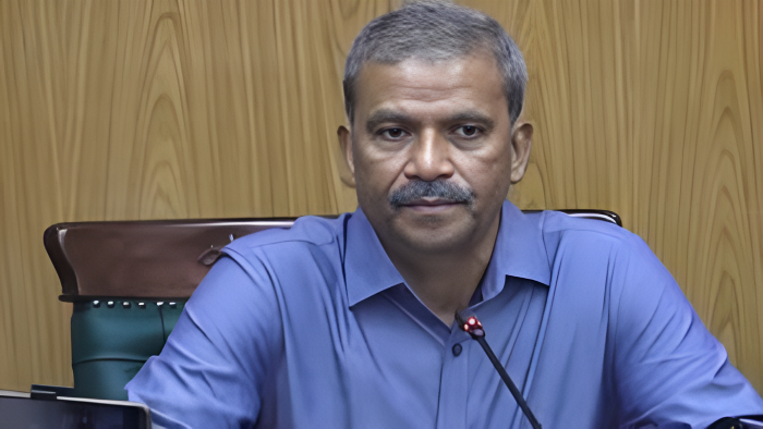 উপদেষ্টা আসিফ নজরুলের বাসভবনে পড়ে পাওয়া ‘ড্রোন’ নিয়ে যা জানা গেল