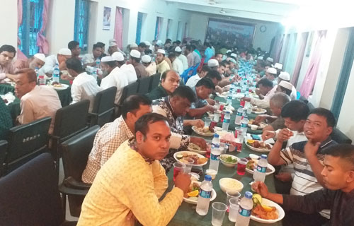 রোয়াংছড়িতে পবিত্র মাহে রমজানের দোওয়া ও ইফতার মাহফিল 