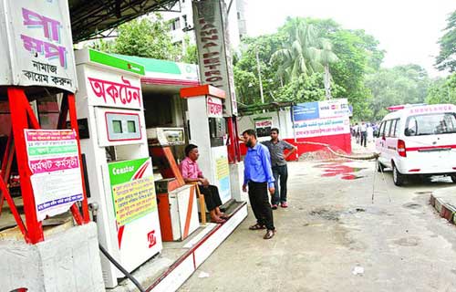 রিয়াজকে ছয় মাস পূর্ণ বিশ্রামে থাকতে হবে