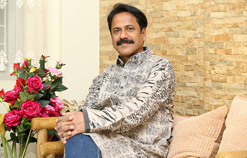 ফুুুুটবল খেলোয়াড় হতে না পেরেই হলেন নাট্যকার