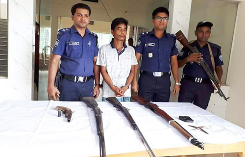 আলীকদমে সেনা অভিযানে ২টি আগ্নেয়াস্ত্রসহ ১ সন্ত্রাসী আটক