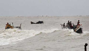 বঙ্গোপসাগরে মাছ ধরতে গিয়ে ২১ জেলে নিখোঁজ